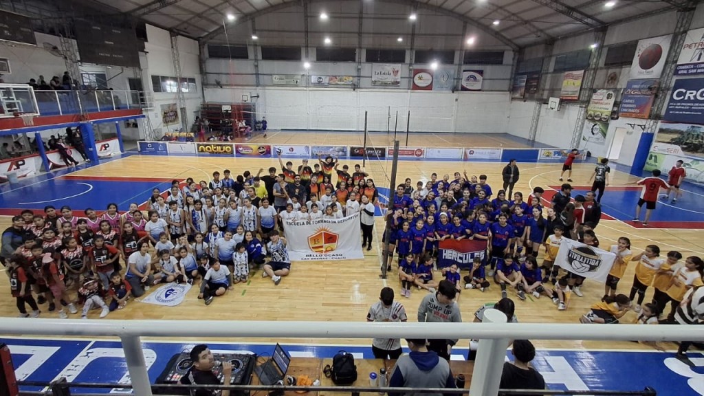 ENCUENTRO FORMATIVO DE VOLEY EN NUESTRO CLUB
