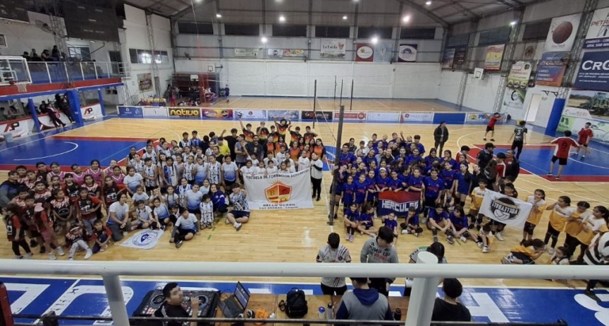 ENCUENTRO FORMATIVO DE VOLEY EN NUESTRO CLUB